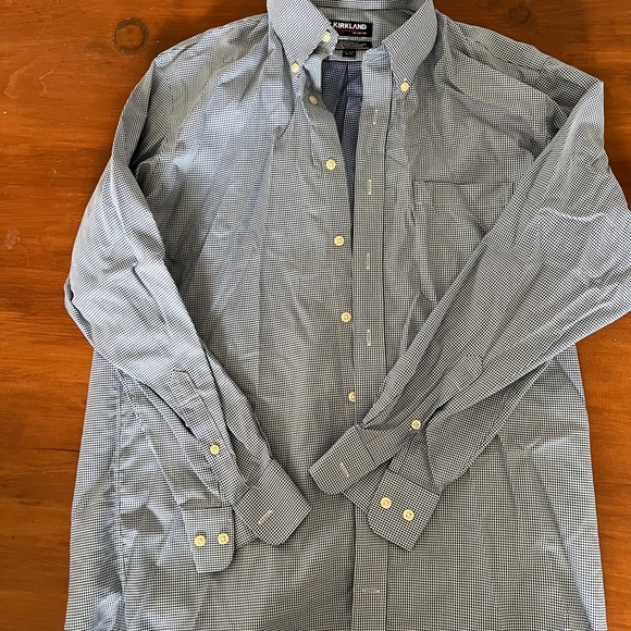 Blue and white subtle pattern button down - Picture 1 of 5